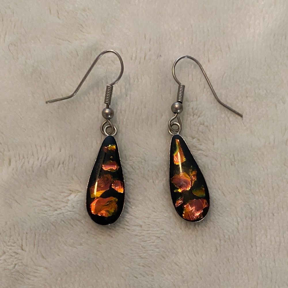 Elegant Black and Gold Teardrop Earrings